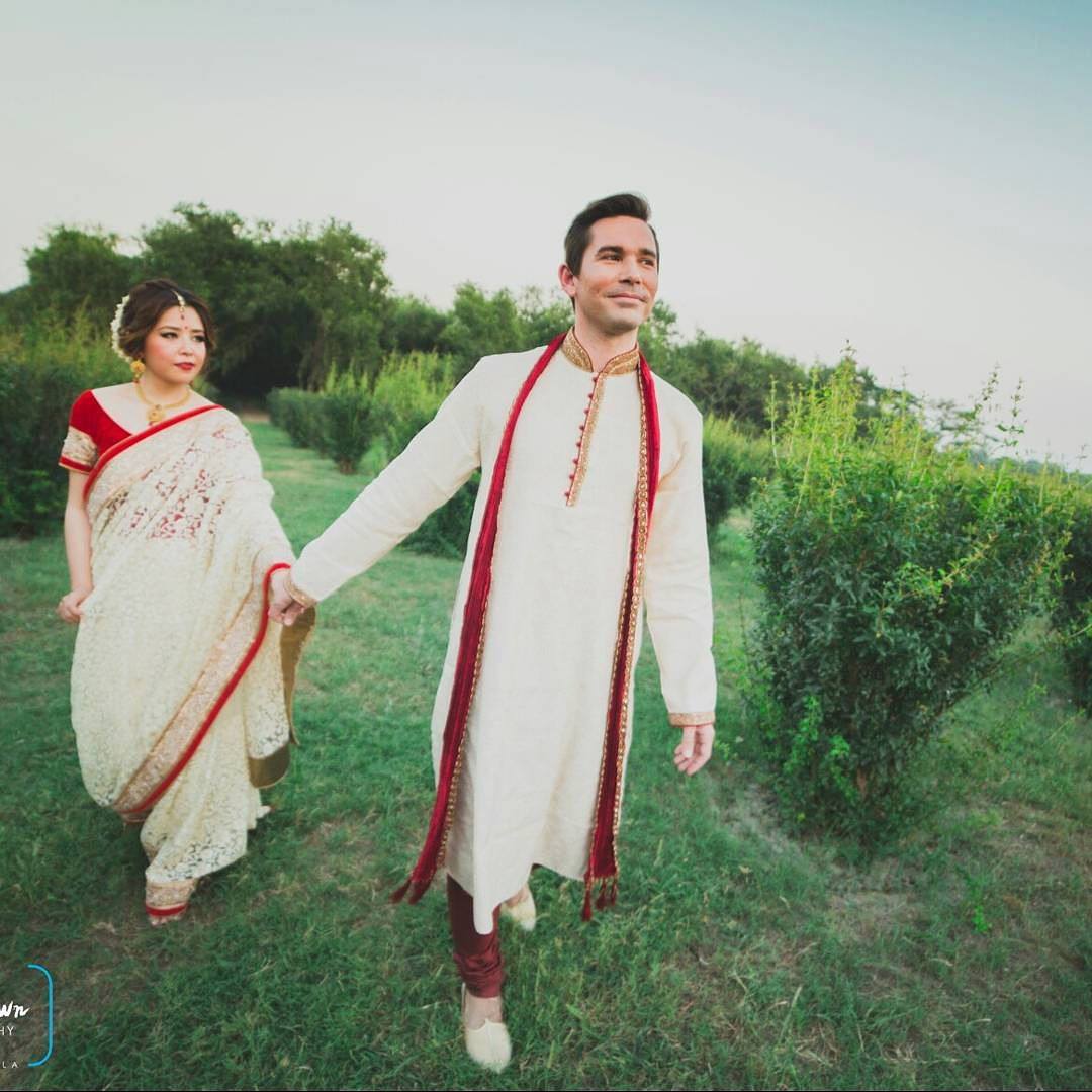 Check out this Hong Kong-based couple's Bollywood themed wedding photo shoot at Taj Mahal Check out this Hong Kong-based couple's Bollywood themed wedding photo shoot at Taj Mahal