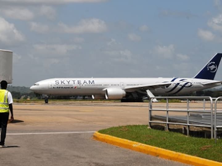 Joke gone awry: French police detain two passengers for planting fake bomb on Air France flight