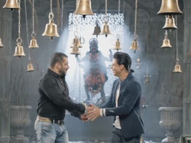 Watch: Salman Khan and Shah Rukh Khan invoke Karan Arjun for teaser of Bigg Boss 9 Watch: Salman Khan and Shah Rukh Khan invoke Karan Arjun for teaser of Bigg Boss 9