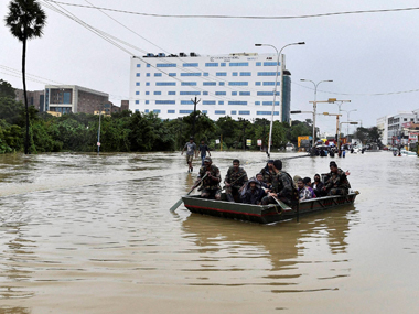 From Rajinikanth to Siddharth: Chennai floods haven't stopped the spirit of the Tamil film Industry From Rajinikanth to Siddharth: Chennai floods haven't stopped the spirit of the Tamil film Industry