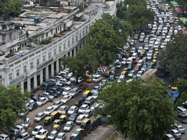 Delhi’s transport sector pollutes three times more than Mumbai's, reveals new study Delhi’s transport sector pollutes three times more than Mumbai's, reveals new study