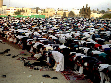 No dry day on Eid? Congress accuses Maharashtra govt of hurting Muslim sentiments No dry day on Eid? Congress accuses Maharashtra govt of hurting Muslim sentiments