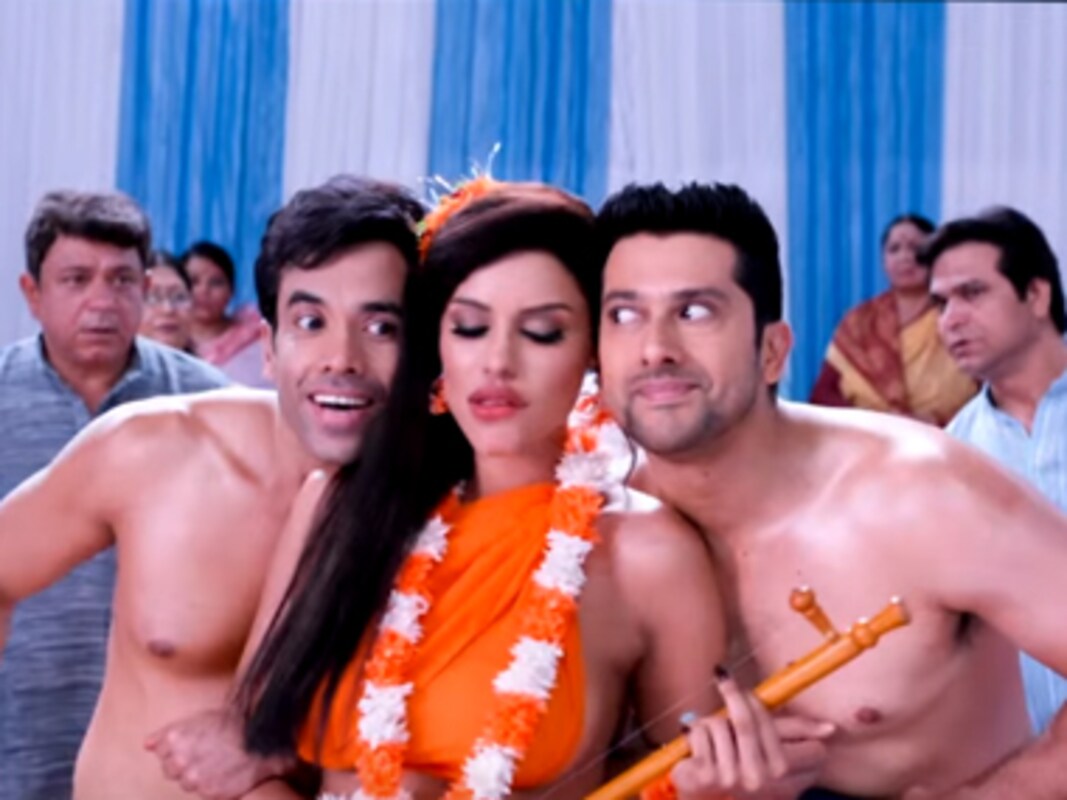 Gizele Thakral Nude - Kyaa Kool Hain Hum 3 review: 'Censored' dialogues make this a porn com  without the comedy-Bollywood News , Firstpost