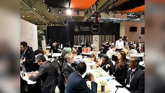 Paris: World powers lead frenetic overtime push for climate accord