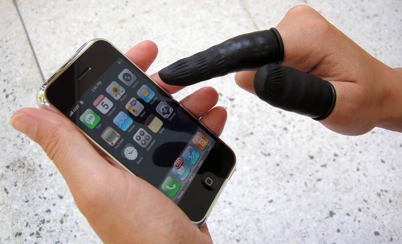 From selfie arms to phone fingers Here are the 10 most pointless