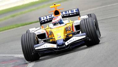 Team Renault returns to F1 in 2016