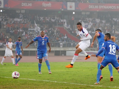 ISL 2015: Robin Singh strike helps Delhi Dynamos edge past FC Goa 1-0 in crucial semi-final first leg ISL 2015: Robin Singh strike helps Delhi Dynamos edge past FC Goa 1-0 in crucial semi-final first leg