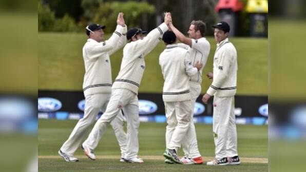 After sporting declaration from Brendon McCullum, Sri Lanka lose two wickets as rain threatens