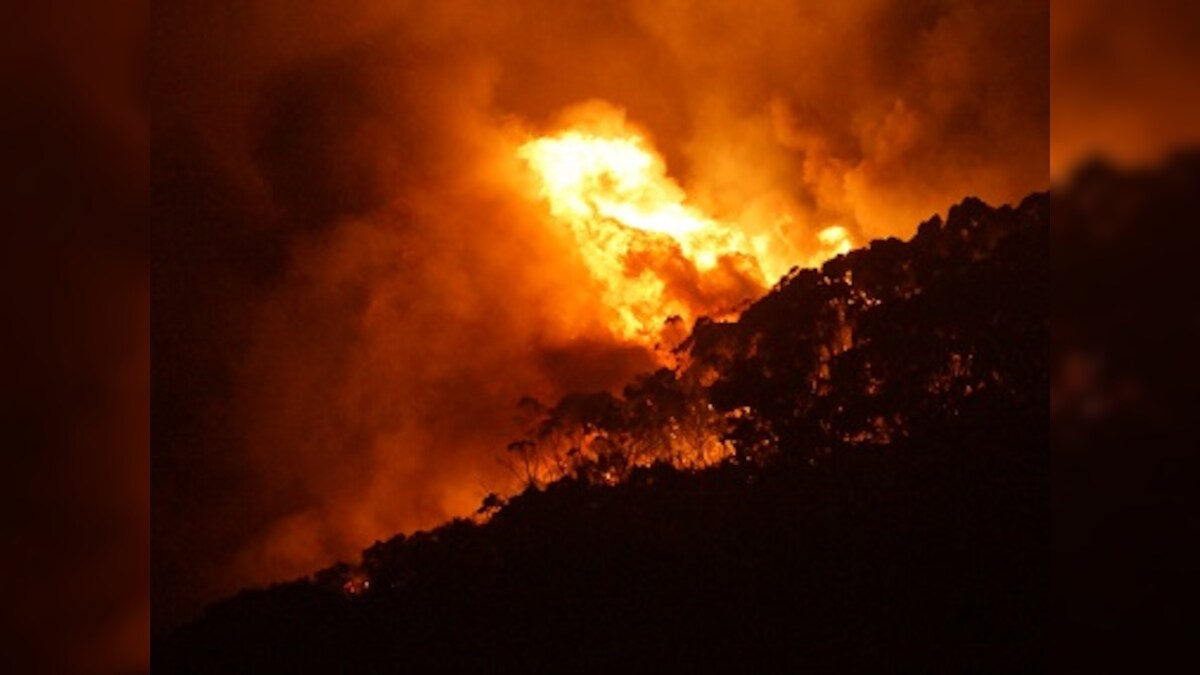 Australia bushfires: Conditions in East and West coasts to worsen further due to rising temperature, lightning strikes and gusty winds