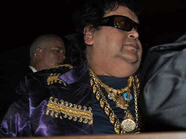 Taking bling and disco to another level: Bappi da, Snoop Dogg and Akon tie up to spread 'disco fever' Taking bling and disco to another level: Bappi da, Snoop Dogg and Akon tie up to spread 'disco fever'
