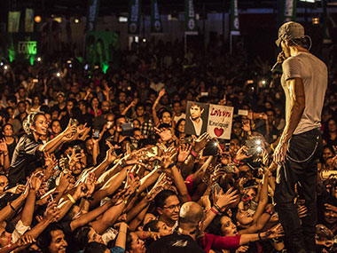 Sangakkara, Jayawardene apologise for Enrique concert chaos after SL president's 'whip' threat Sangakkara, Jayawardene apologise for Enrique concert chaos after SL president's 'whip' threat