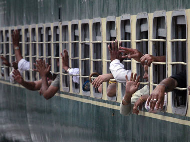 Yogi Adityanath, Sachin Tendulkar, Tharoor among 170 VIPS demanding new railway zones; officials cry foul Yogi Adityanath, Sachin Tendulkar, Tharoor among 170 VIPS demanding new railway zones; officials cry foul