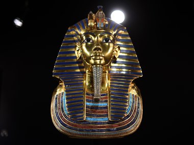 Pharaoh Tutankhamun's famed golden funeral mask to go back on display in Cairo Pharaoh Tutankhamun's famed golden funeral mask to go back on display in Cairo