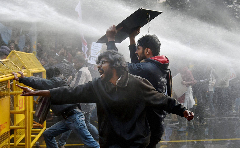 Protests erupt against HRD Ministry, Dattatreya after Dalit scholar Rohith Vemula's suicide Protests erupt against HRD Ministry, Dattatreya after Dalit scholar Rohith Vemula's suicide