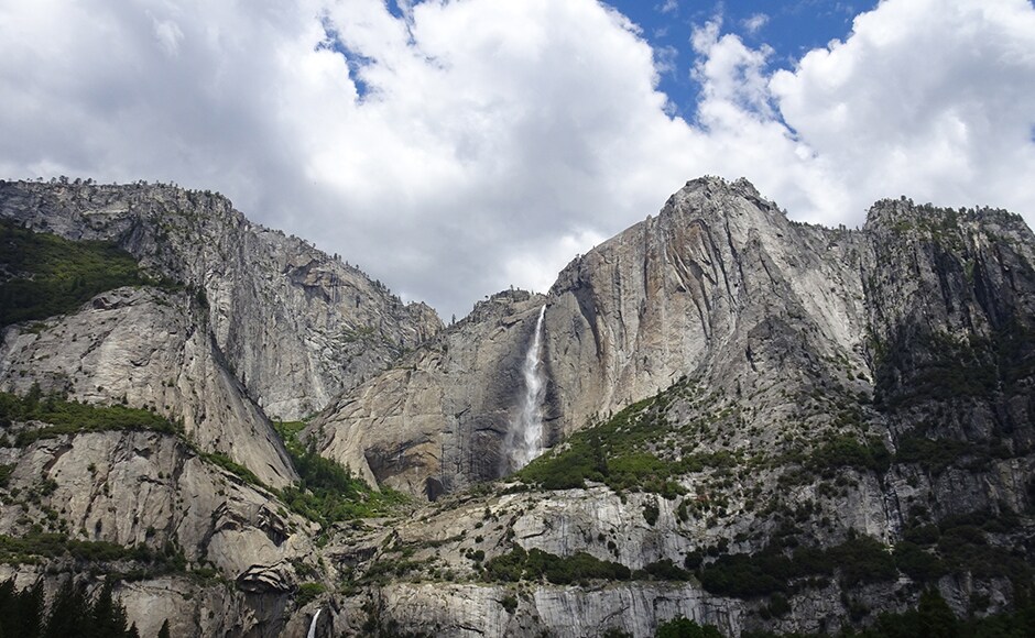Yosemite Falls, US: They are not as famous as the Niagara Falls, but for all that, the Yosemite Falls are much taller. In fact, at 739 metres they are the tallest in all North America. They are relatively easy to reach, what with Yosemite National Park, located in California, being one of the most popular travel destinations in the American West. The accessibility and infrastructure are very good. One drawback is that in the dry summer season, there is not much water plunging down, and so it is not quite the spectacle as it is in May, when after the winter snow melt there is great deal of water. A hiking trail that travellers should plan a day for will lead right up to the edge of the falls. DPA Yosemite Falls, US: They are not as famous as the Niagara Falls, but for all that, the Yosemite Falls are much taller. In fact, at 739 metres they are the tallest in all North America. They are relatively easy to reach, what with Yosemite National Park, located in California, being one of the most popular travel destinations in the American West. The accessibility and infrastructure are very good. One drawback is that in the dry summer season, there is not much water plunging down, and so it is not quite the spectacle as it is in May, when after the winter snow melt there is great deal of water. A hiking trail that travellers should plan a day for will lead right up to the edge of the falls. DPA