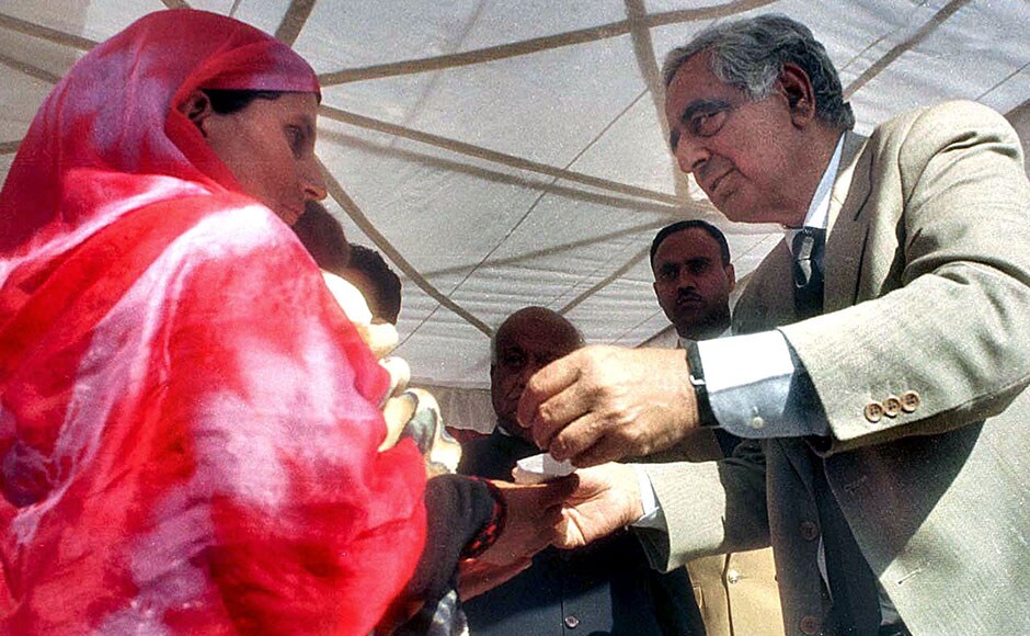 Kashmir Chief Minister Mufti Mohammad Sayeed (R) mets a Kashmiri widow (L) in Udhampur district, 30 November 2002. Continuing with his mission of providing a healing touch to militancy victims in Jammu and Kashmir, Mufti Mohammad Sayeed distributed appointment orders to the kin of 45 people who had fallen victim to militancy in Udhampur district. AFP Kashmir Chief Minister Mufti Mohammad Sayeed (R) mets a Kashmiri widow (L) in Udhampur district, 30 November 2002. Continuing with his mission of providing a healing touch to militancy victims in Jammu and Kashmir, Mufti Mohammad Sayeed distributed appointment orders to the kin of 45 people who had fallen victim to militancy in Udhampur district. AFP