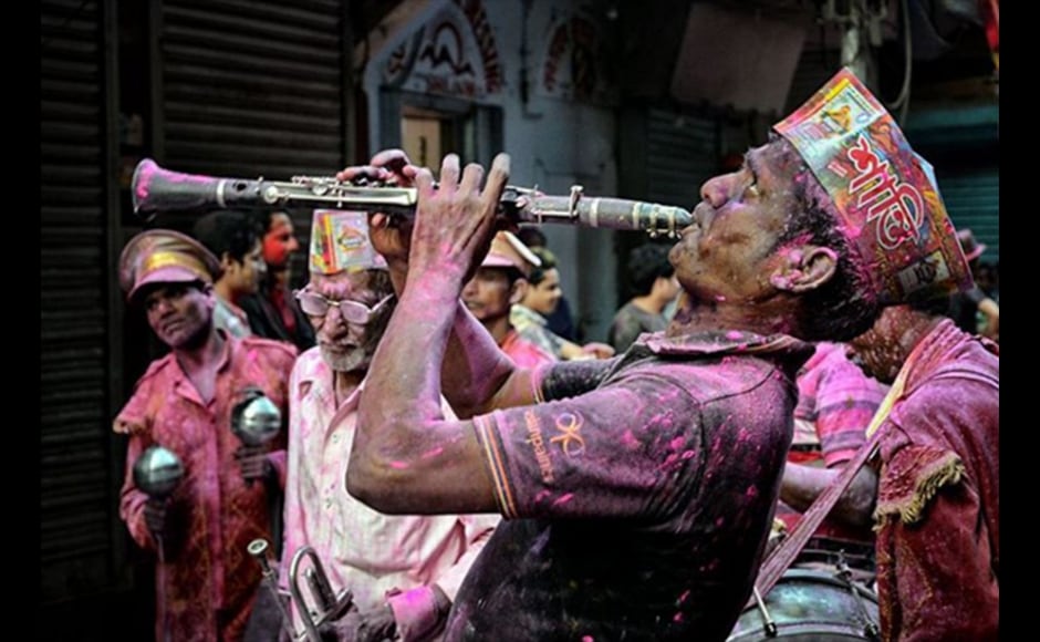 Debiprasad Mukherjee, 32, a business consultant shot this photograph at Burrabazar, Kolkata on the occasion of Holi. Debiprasad Mukherjee, 32, a business consultant shot this photograph at Burrabazar, Kolkata on the occasion of Holi.