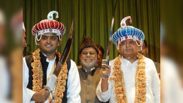New year thaw in SP as Mulayam revokes sacking of two Akhilesh aides