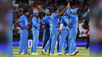 Adelaide T20 talking points: Kohli's form, spin-control for Dhoni and teams going 'retro'