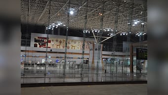 Five airports, including Srinagar, Jammu and Leh, closed for civilian flights amid tension between India, Pakistan