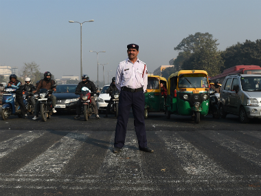 Delhi embraces odd-even formula but it makes no difference to pollution levels Delhi embraces odd-even formula but it makes no difference to pollution levels