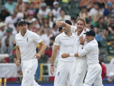 Stuart Broad(CR) celebrates the dismissal of South African batsman Faf du Plessis in third Test. AFP