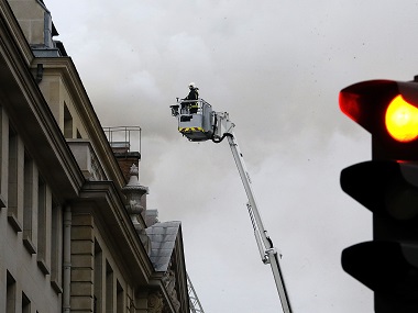 Top floor of Paris' landmark Ritz hotel catches fire Top floor of Paris' landmark Ritz hotel catches fire