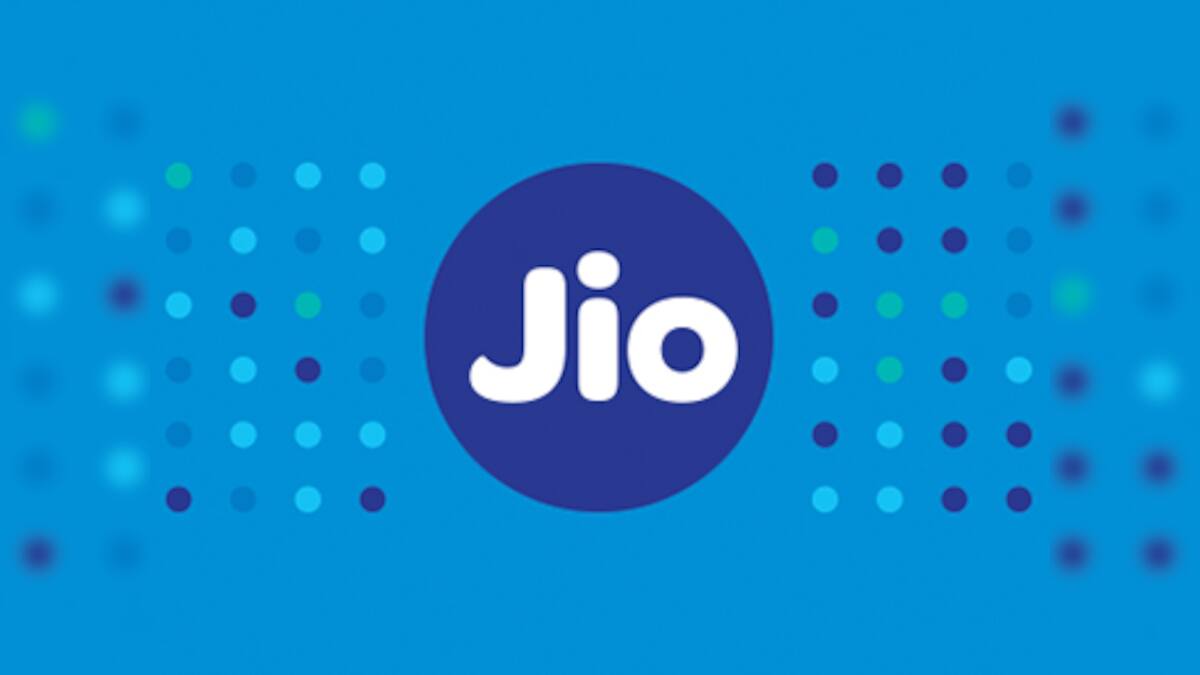 Ahead of launch, Jio signs pacts with RComm to increase spectrum ...