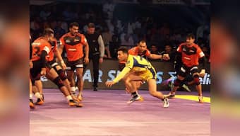 Pro-Kabbadi: Defending champions U Mumba kick-off with close win over Titans; Bengaluru trounce Delhi