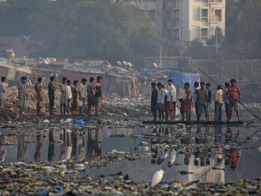Three workers die of suffocation during cleaning of sewage treatment plant in Thane, fire brigade rescues five Three workers die of suffocation during cleaning of sewage treatment plant in Thane, fire brigade rescues five