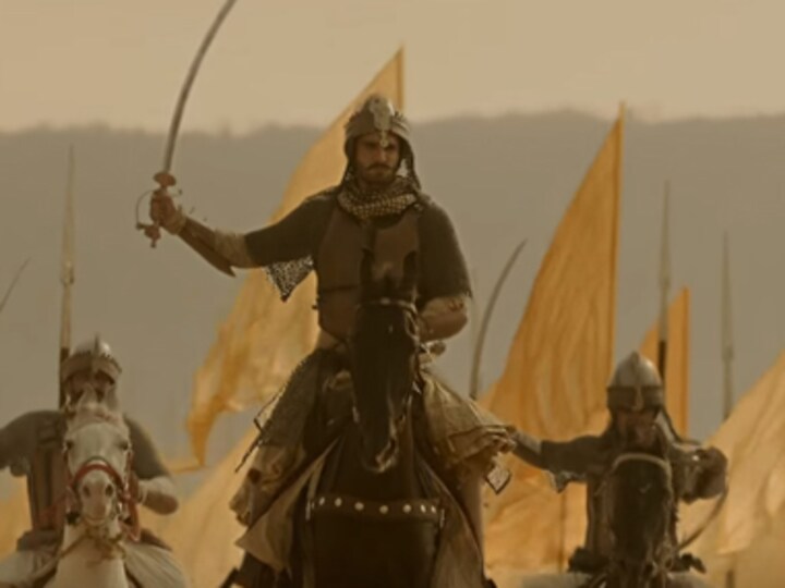 Ranveer Singh wins big, but 'Bajirao Mastani' gets snubbed at Star Screen Awards