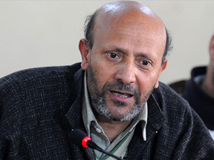 BJP worker allegedly beaten up by J&K MLA Engineer Rashid's supporters
