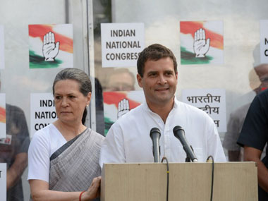 Man chops off finger after bail to Sonia, Rahul; claims to be anointed 'Congress Eklavya' Man chops off finger after bail to Sonia, Rahul; claims to be anointed 'Congress Eklavya'