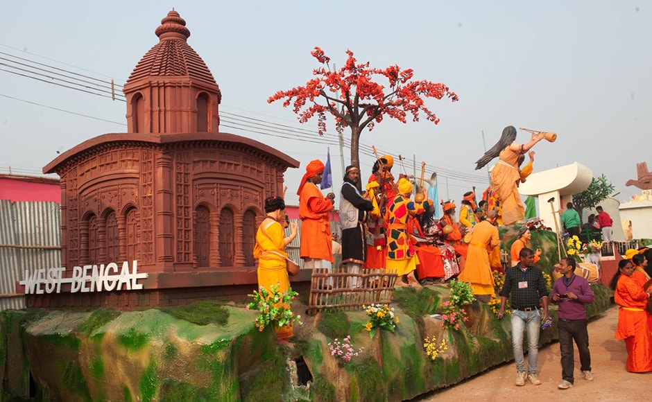 Green earth, trees with orange blossoms and musicians in yellow: West Bengal's float is definitely colourful. Every year, the parade hosts a different state guest. This year, the state guest of honour is French President Francois Hollande. Firstpost/Naresh Sharma Green earth, trees with orange blossoms and musicians in yellow: West Bengal's float is definitely colourful. Every year, the parade hosts a different state guest. This year, the state guest of honour is French President Francois Hollande. Firstpost/Naresh Sharma