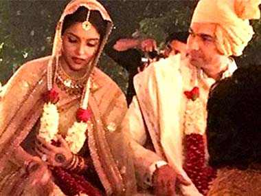Asin, Rahul Sharma's fairytale wedding: A Church ceremony followed by Hindu rituals Asin, Rahul Sharma's fairytale wedding: A Church ceremony followed by Hindu rituals