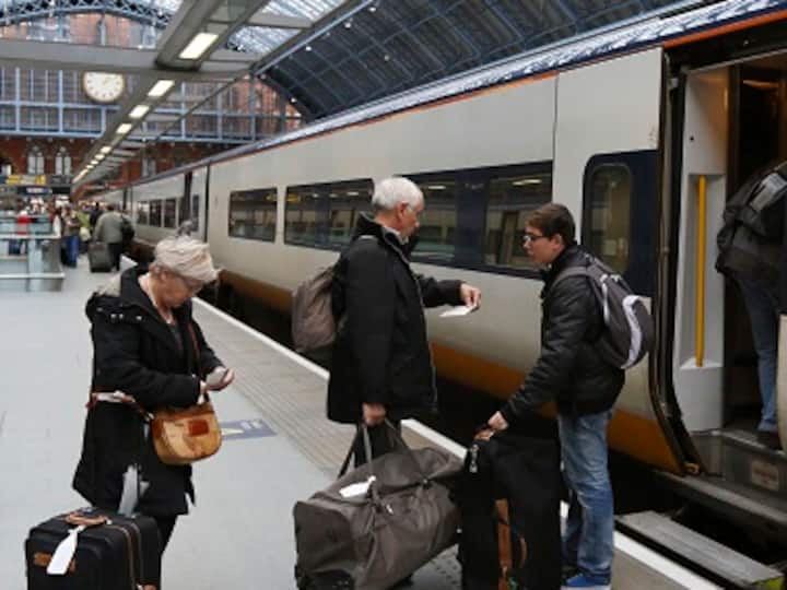 Was it snow? Rain? No! 'Strong sunshine' delays trains in London