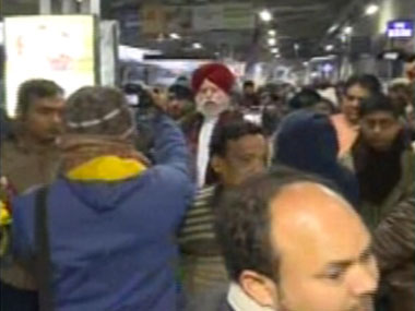 Team of 'fact-finding' BJP MPs not allowed to visit violence-hit Malda Team of 'fact-finding' BJP MPs not allowed to visit violence-hit Malda