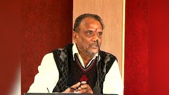 Marathi writer apologises to BJP after remarks on Modi's Pak visit