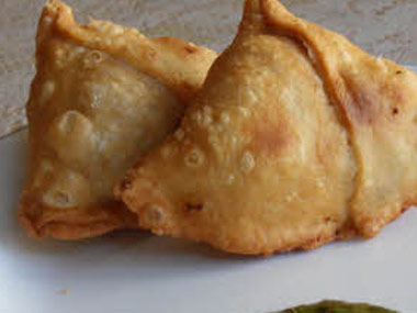 Leave our samosas alone! Bihar's 'luxury tax' on samosas sparks widespread outrage Leave our samosas alone! Bihar's 'luxury tax' on samosas sparks widespread outrage