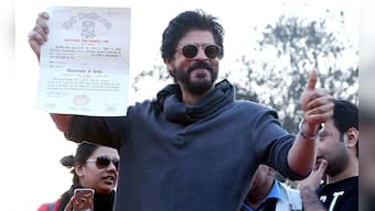 Shah Rukh Khan collects his graduate degree from Hansraj College, Delhi University