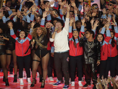 Coldplay's Super Bowl generosity: Band lets Beyonce, Bruno Mars share spotlight at halftime extravaganza Coldplay's Super Bowl generosity: Band lets Beyonce, Bruno Mars share spotlight at halftime extravaganza