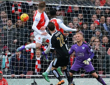 Premier League: Arsenal break Leicester hearts with last-gasp 2-1 win on Valentines Day; roar back in title race