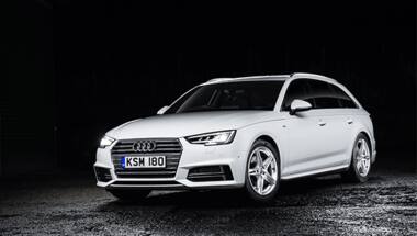 Audi begins deliveries of the new A4 Avant in the UK