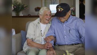US WWII vet reunites with wartime girlfriend in Australia after 70 years