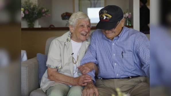 US WWII vet reunites with wartime girlfriend in Australia after 70 years