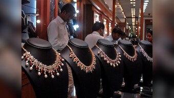 Jewellers strike continue, but for busy wedding season action shifts underground