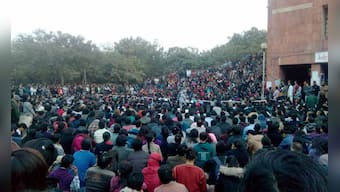 #JNURow: Five accused, including Umar Khalid, likely to surrender to Delhi Police