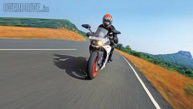 Updated 2016 KTM Dukes and RCs on sale in India now