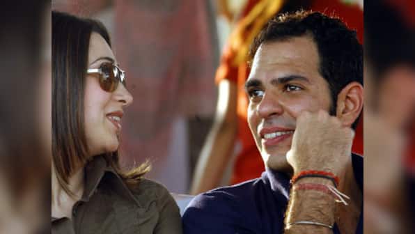 Karisma Kapoor appears in SC for divorce proceedings