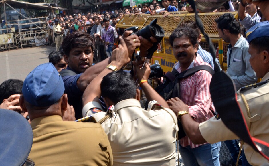 Lathicharge3